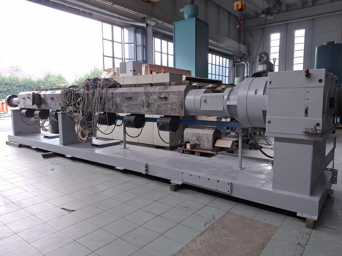 Refurbished extruder 160 mm. 50 LD 2x degassing with  energy saving IR heaters
