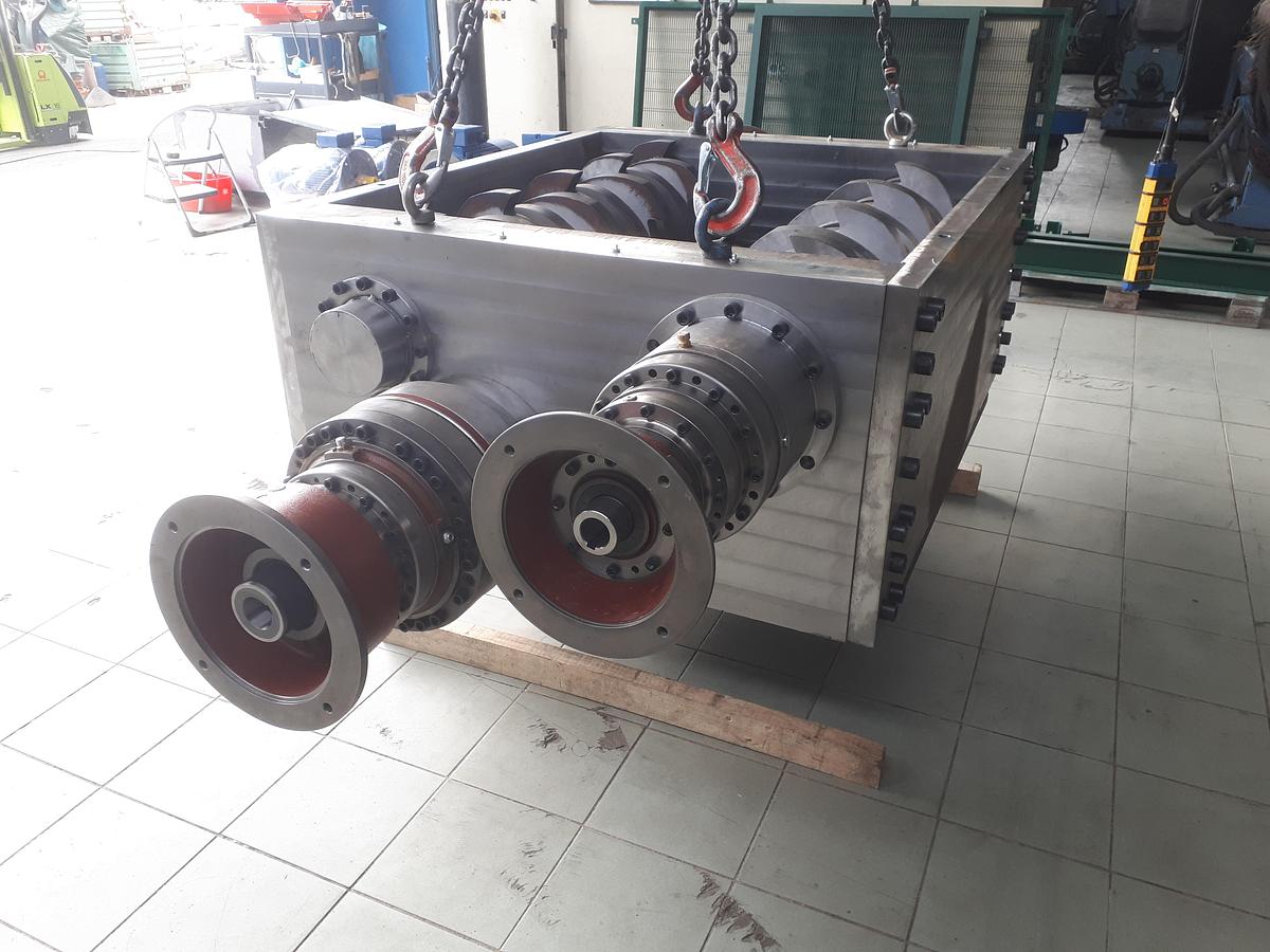 ALL PURPOSE STURDY SHREDDER 1.500 mm 2x45 + 2 x 22 kw