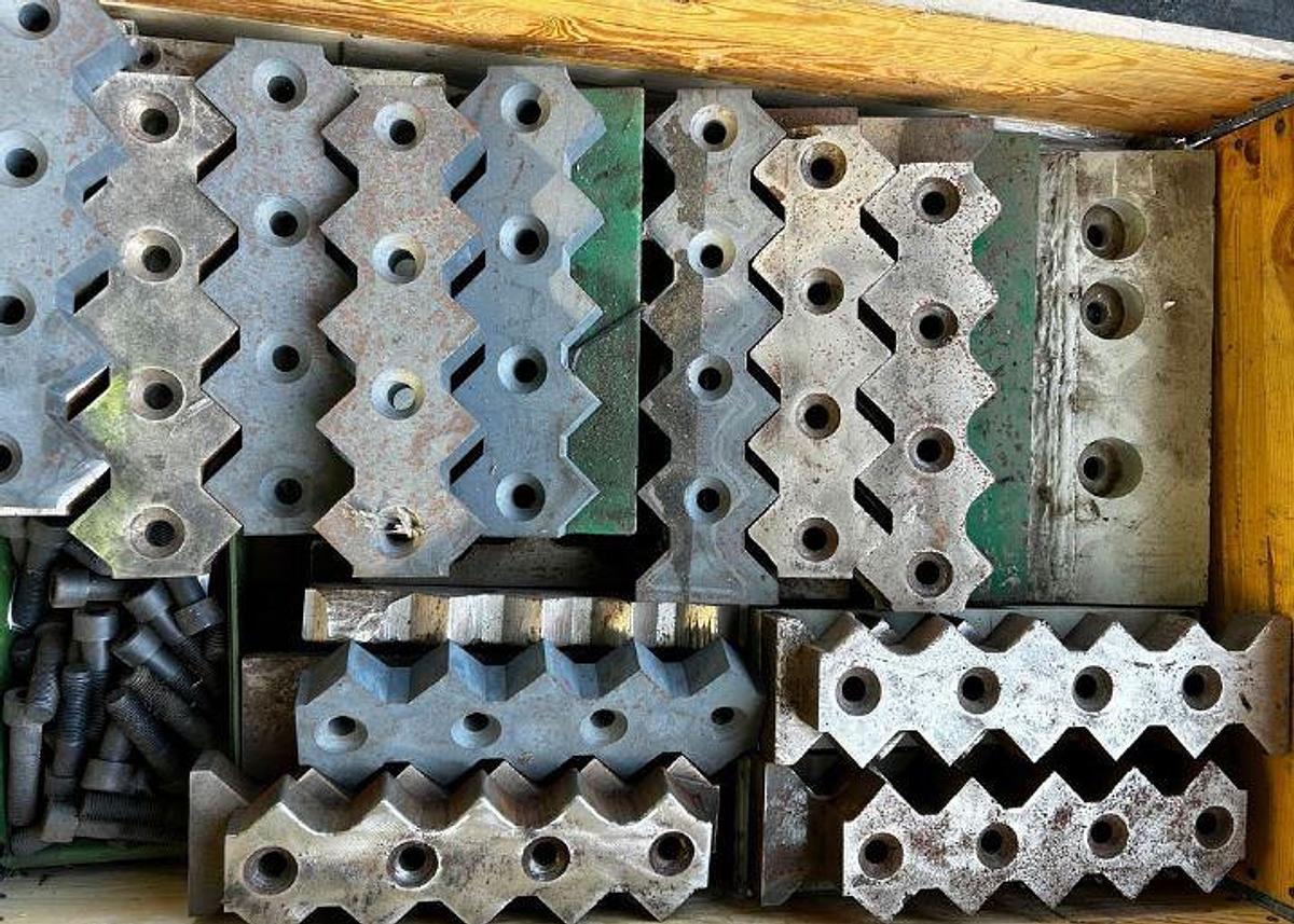 Used 2017 WEIMA single shaft shredder WFC2500