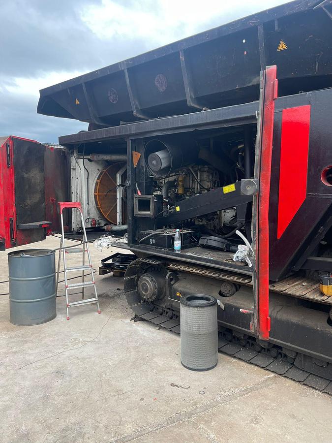Used 2006 HAMMEL 950 crawled all purpose mobile shredder