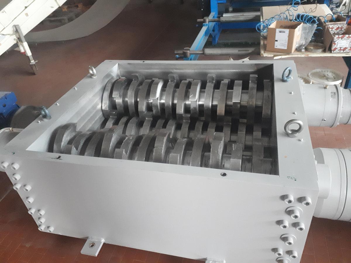 ALL PURPOSE STURDY SHREDDER 1.500 mm 2x45 + 2 x 22 kw