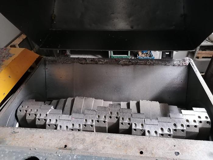 Refurbished MOLINARI 1200 mm. staggered knives