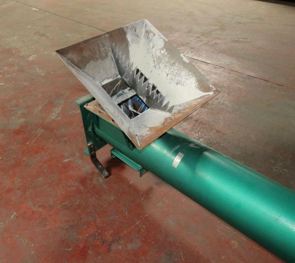 Used GERMANPLAST lifting auger for large regrinds