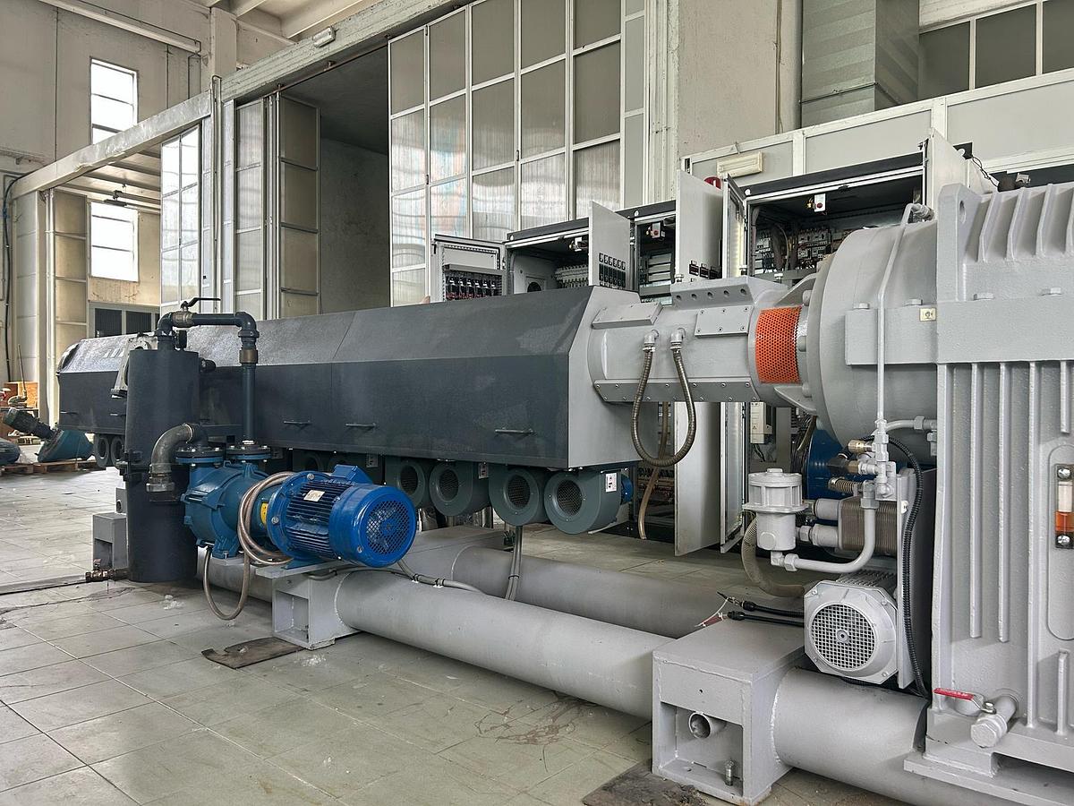 Used USED TECNOVA EXTRUSION LINE 130 mm.500-600 kg/h