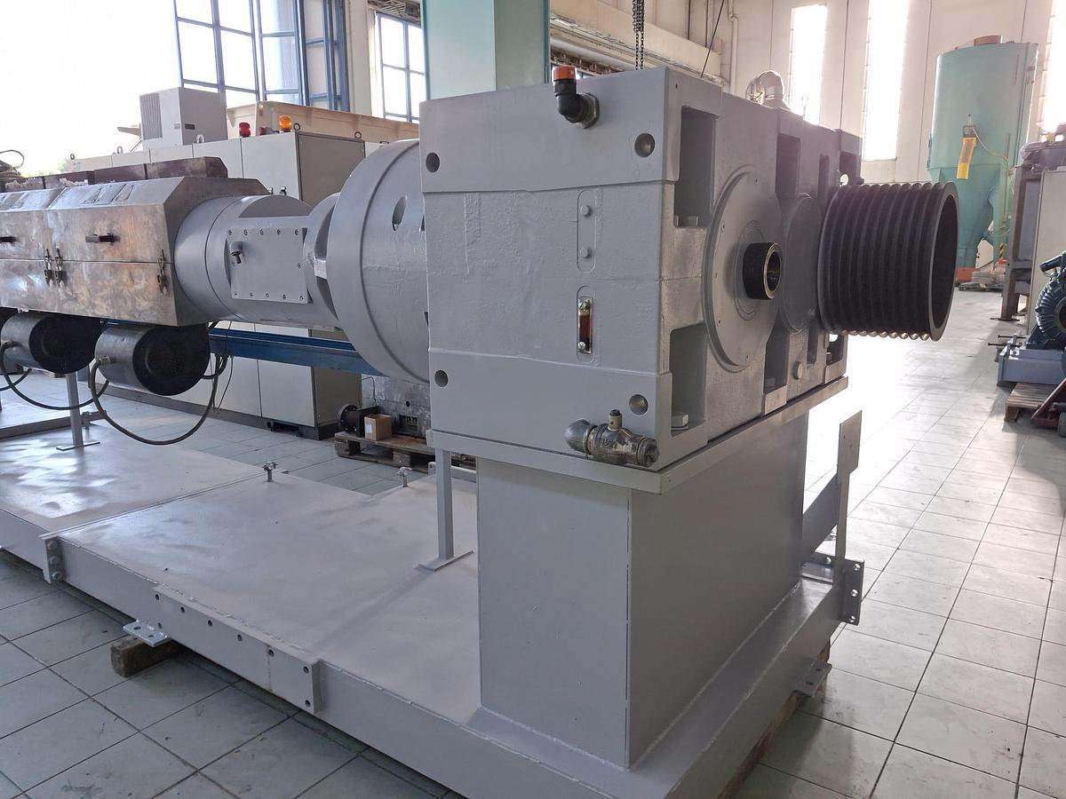 Refurbished extruder 160 mm. 50 LD 2x degassing with  energy saving IR heaters