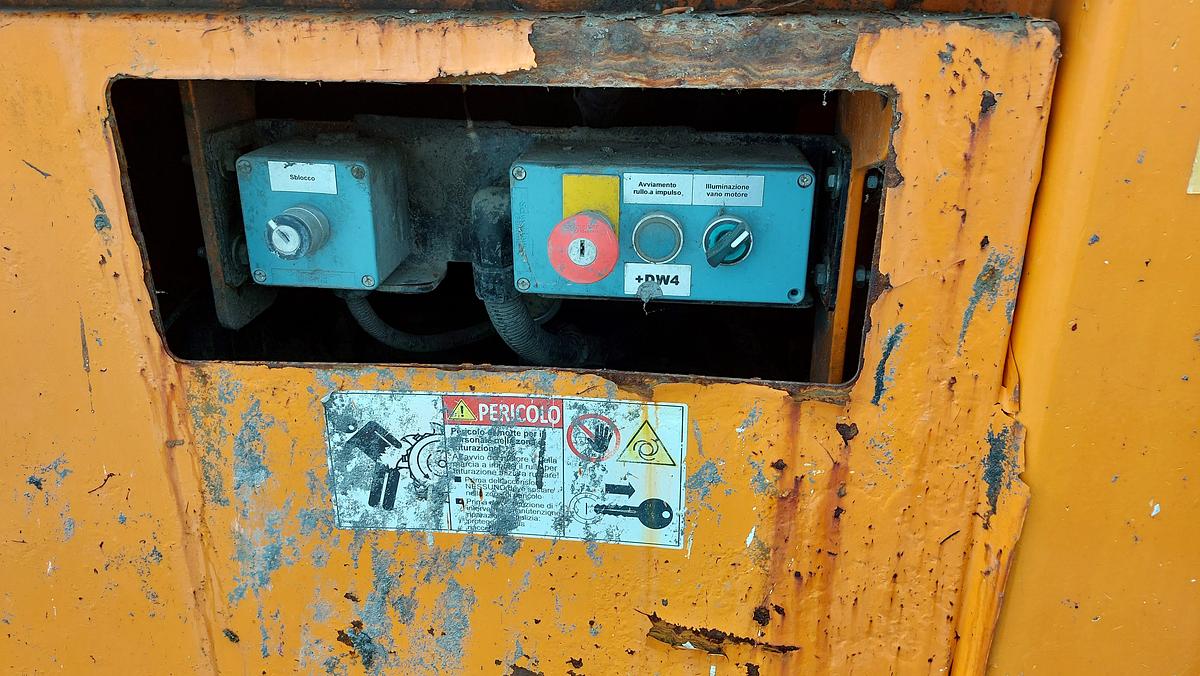 Used DOPPSTADT single shaft shredder DW 306 Ceron