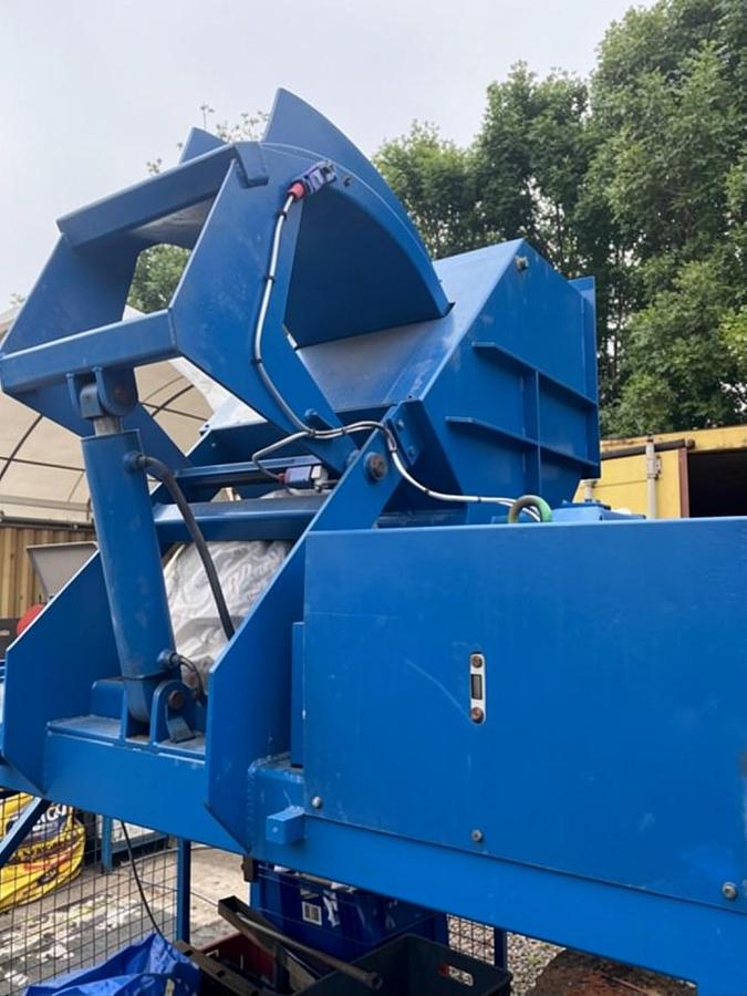 Refurbished 2008 SATRIND K8/25 800 mm. 18,5 kW with vertical ram