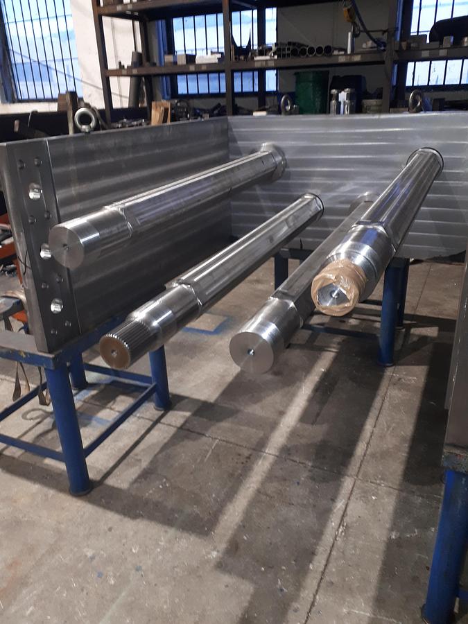 ALL PURPOSE STURDY SHREDDER 1.500 mm 2x45 + 2 x 22 kw