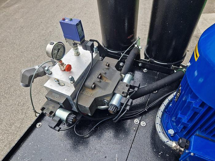 Used 2017 BD PLAST BDO 400 mm.diameter SEMI AUTOMATIC