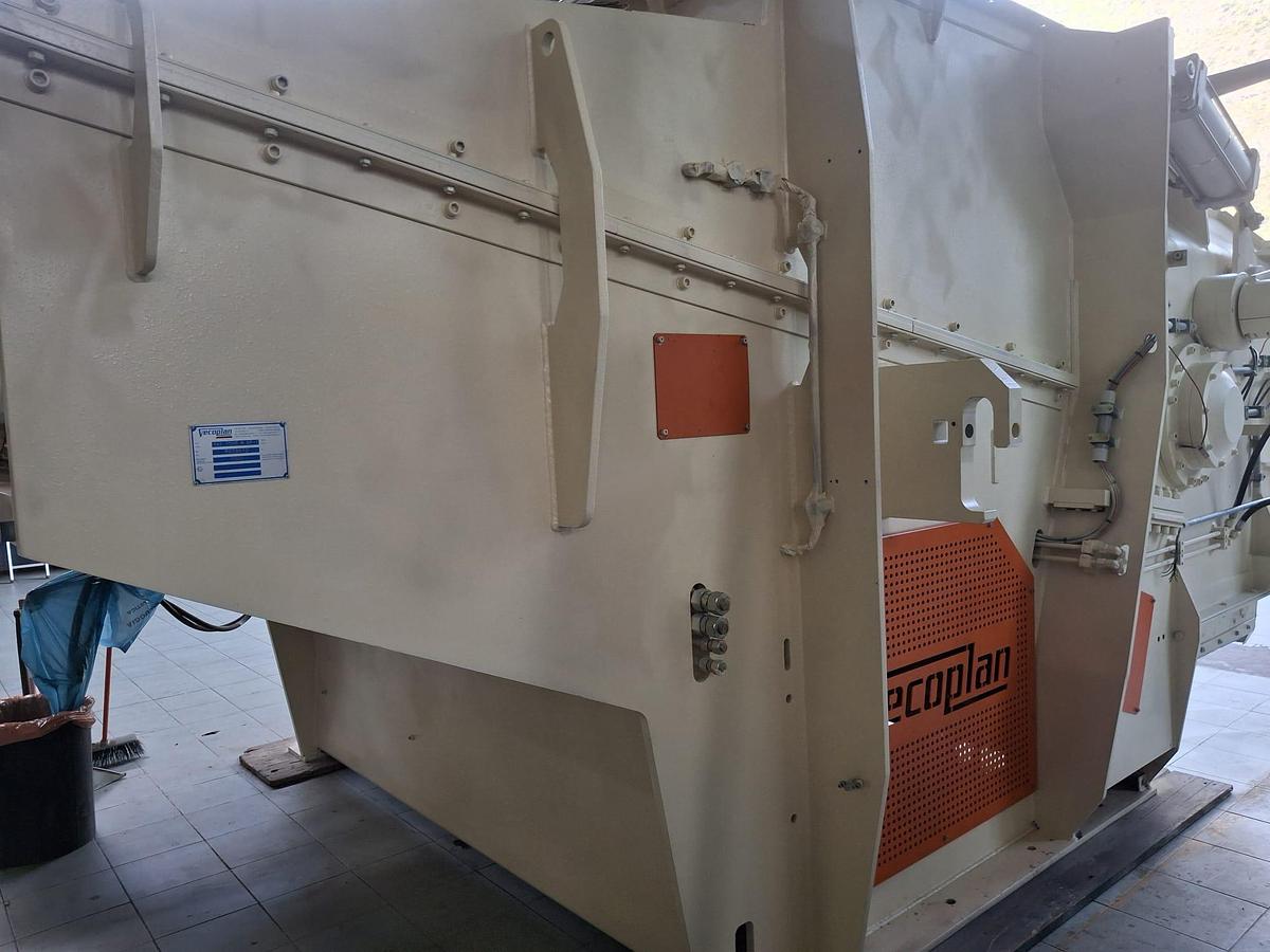 Refurbished vecoplan vaz 2500 HiTorque MNF-T 247 kw or 203 kw drive top ram reconditioned - Atex