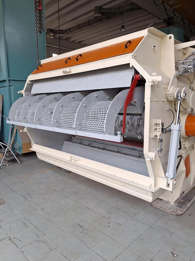 Refurbished vecoplan vaz 2500 HiTorque MNF-T 247 kw or 203 kw drive top ram reconditioned - Atex