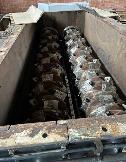 Refurbished VECOPLAN TWIN SHAFT SHREDDER 220 KW VNZ 3000 double-rotor shredder