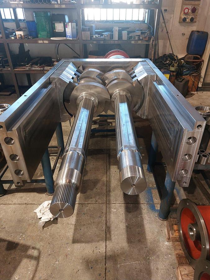 ALL PURPOSE, HEAVY DUTY 2-SHAFT SHREDDER 1.600 mm 220 kW
