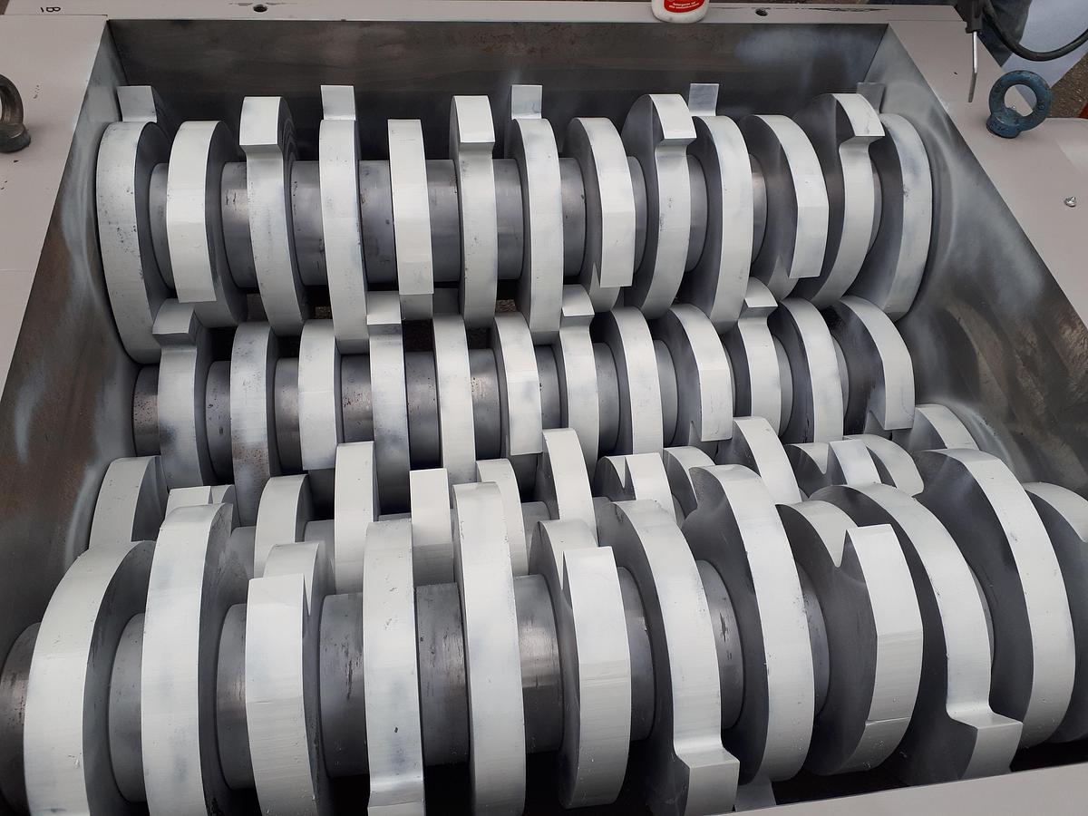ALL PURPOSE STURDY SHREDDER 1.500 mm 2x45 + 2 x 22 kw