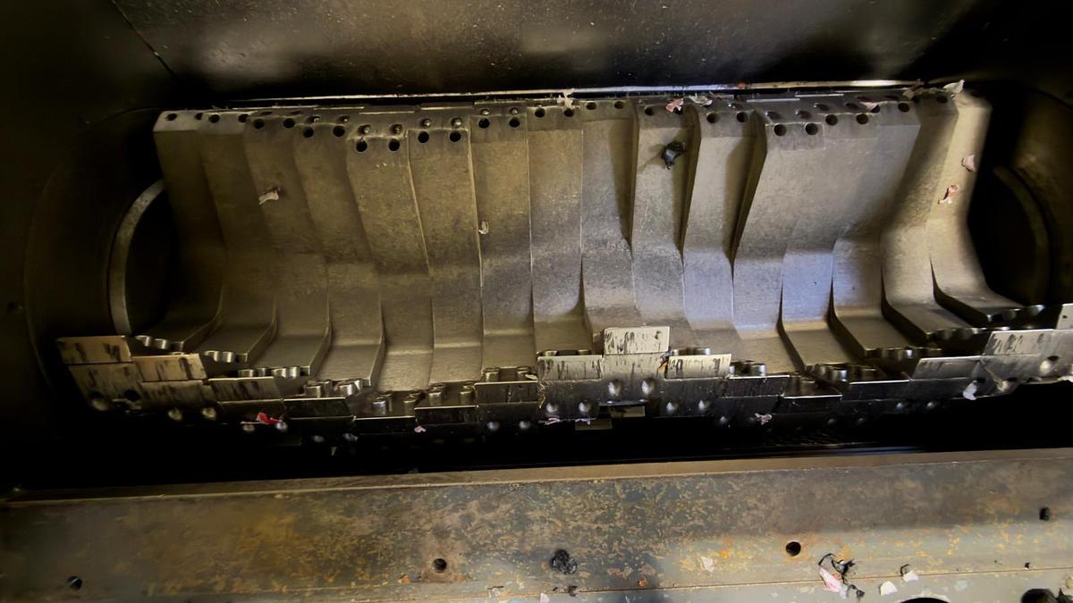 Used MOLINARI GRANULATOR 1200 mm.75 kw STAGGERED CUT