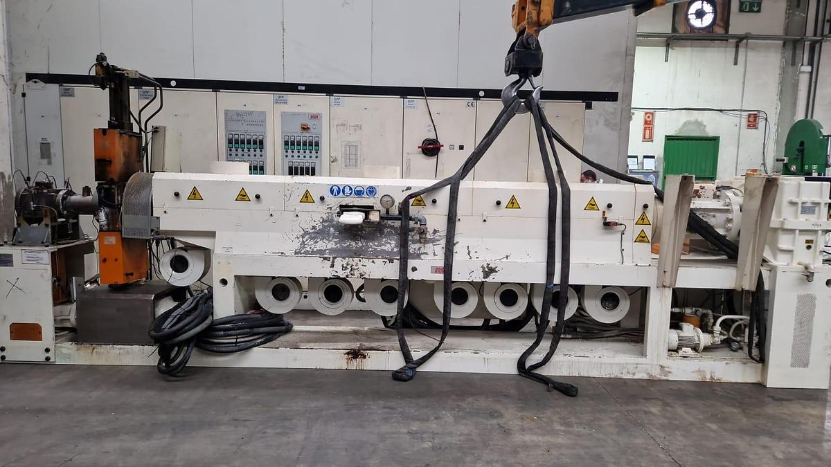 Used 2003 UNION Sheet extrusion line 1.500 mm wide 130 mm.screw Ø
