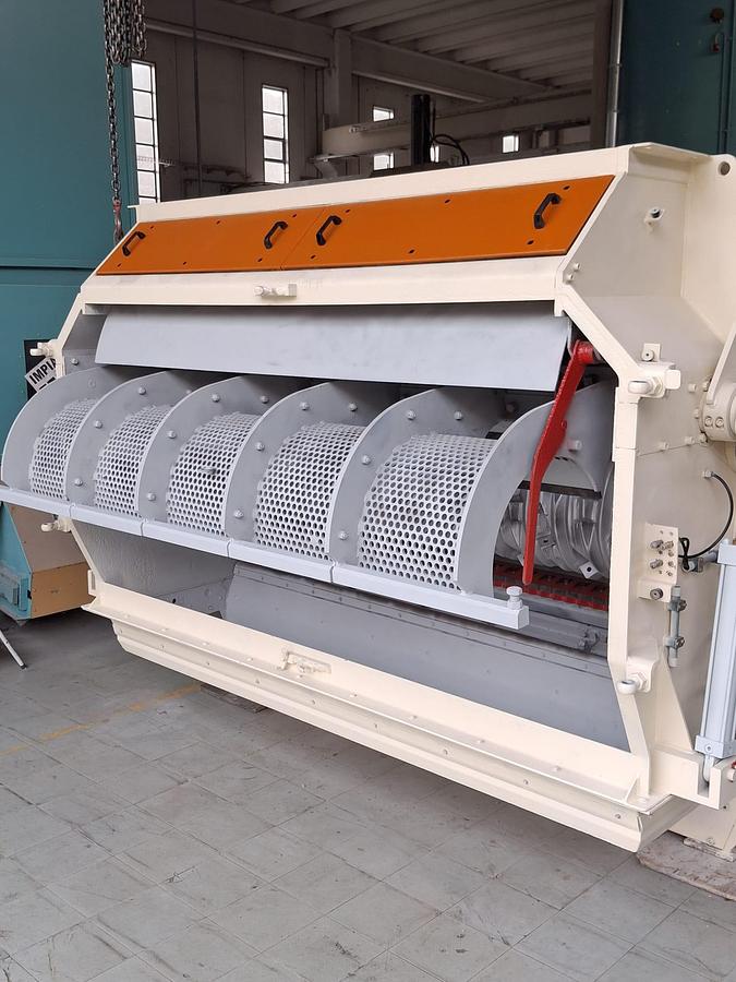 Refurbished vecoplan vaz 2500 HiTorque MNF-T 247 kw or 203 kw drive top ram reconditioned - Atex
