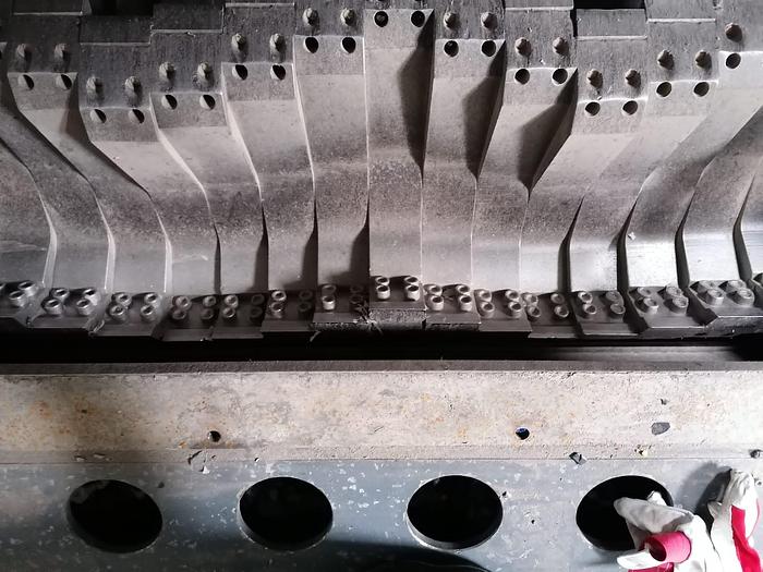 Refurbished MOLINARI 1200 mm. staggered knives