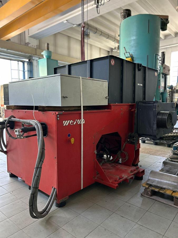 Refurbished single shaft shredder 1500 mm 90 kw weima 2015