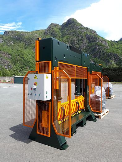 GUILLOTINE REEL SPLITTER 2.500x850 mm. 15 kw 50 T