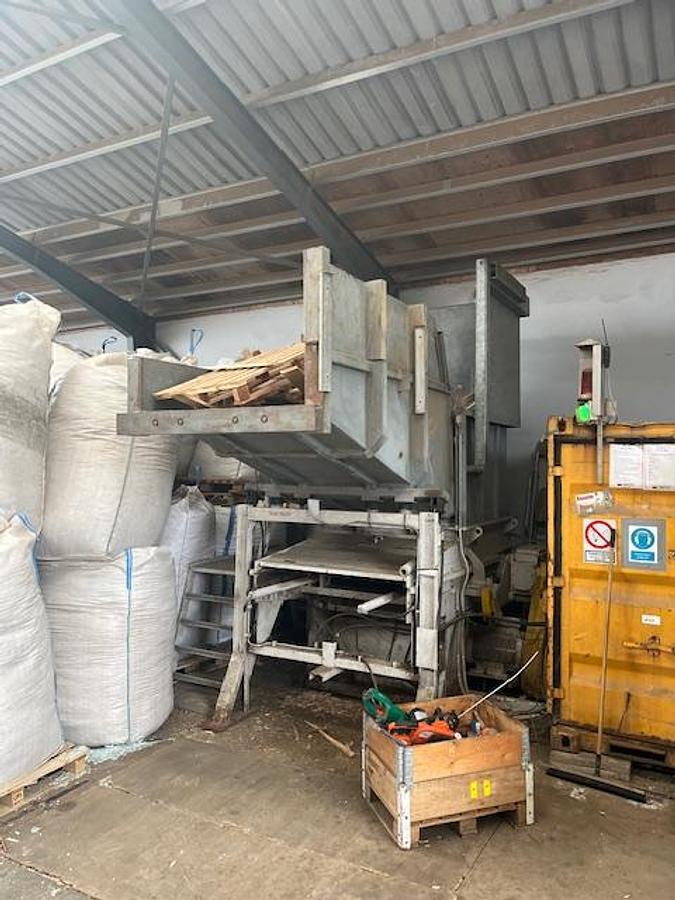 Refurbished 2000 VECOPLAN VAZ 145/135