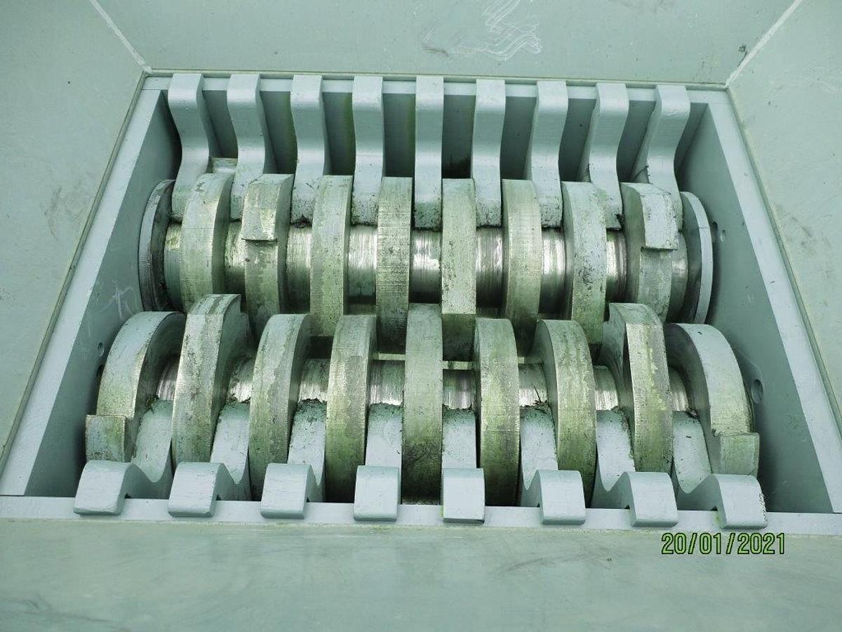 EUROPEAN DUAL SHAFT SHREDDER for RAFFIA BAGS