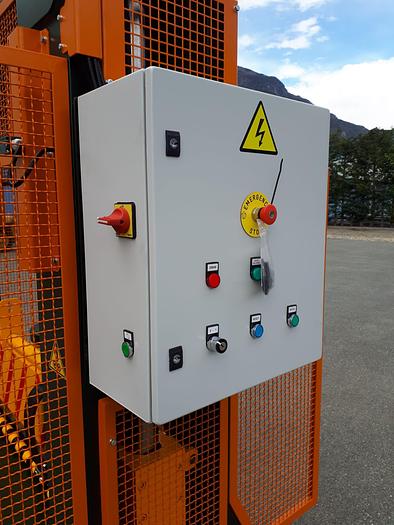 GUILLOTINE REEL SPLITTER 2.000x1.250 mm. 9 kw 35 T