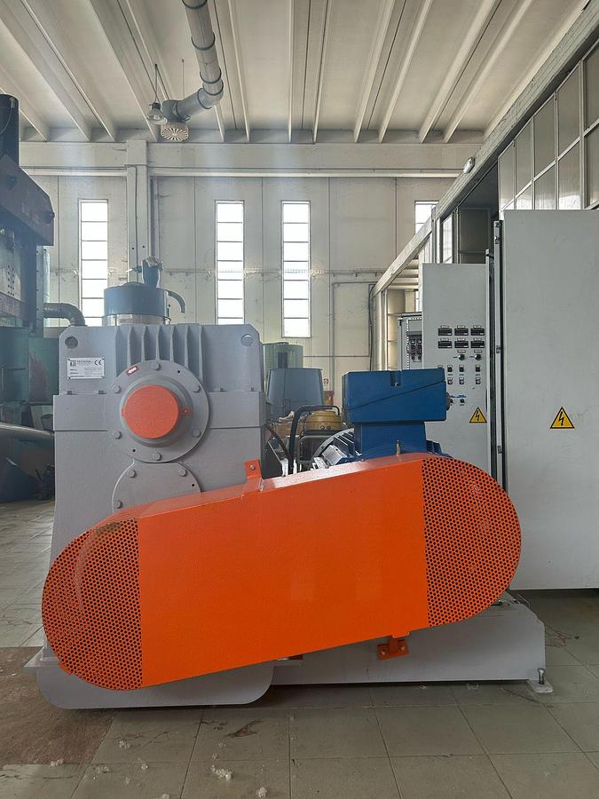 Used USED TECNOVA EXTRUSION LINE 130 mm.500-600 kg/h
