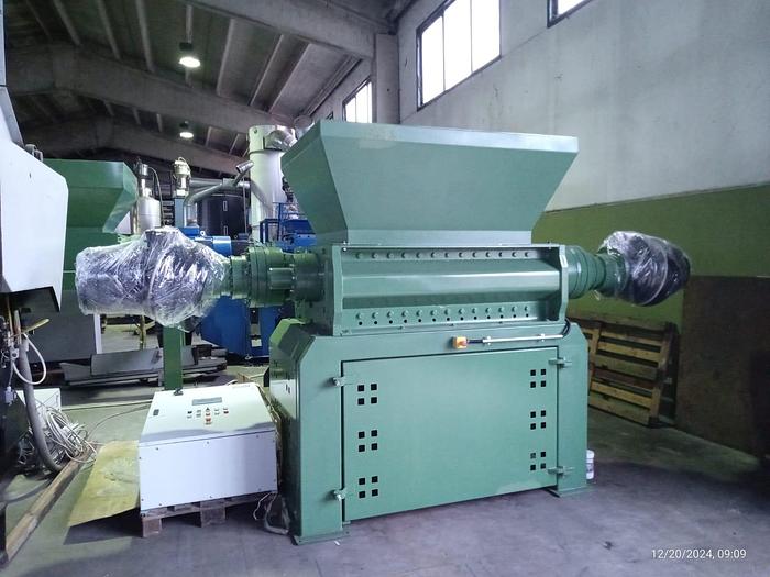 Used 2020 ITALIAN 2 SHAFT SHREDDER 1300 mm.