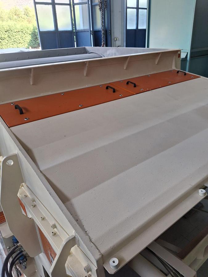 Refurbished vecoplan vaz 2500 HiTorque MNF-T 247 kw or 203 kw drive top ram reconditioned - Atex