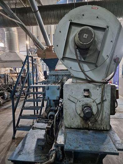 Used 1997 MARIS 2 X 92 mm. 40 L/D 2 degasing pumps