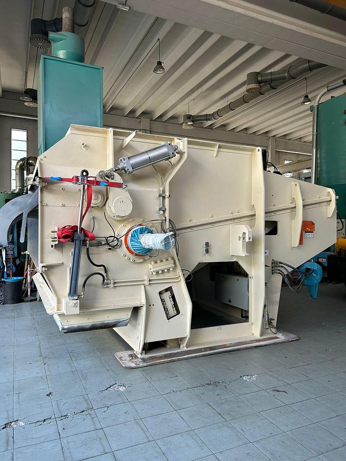 Refurbished vecoplan vaz 2500 HiTorque MNF-T 247 kw or 203 kw drive top ram reconditioned - Atex
