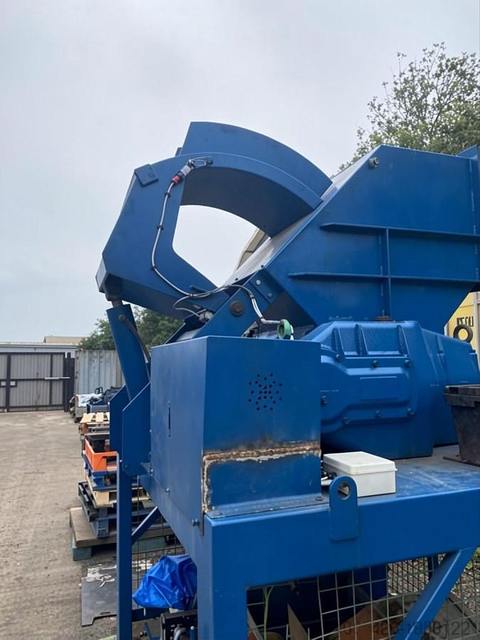Refurbished 2008 SATRIND K8/25 800 mm. 18,5 kW with vertical ram