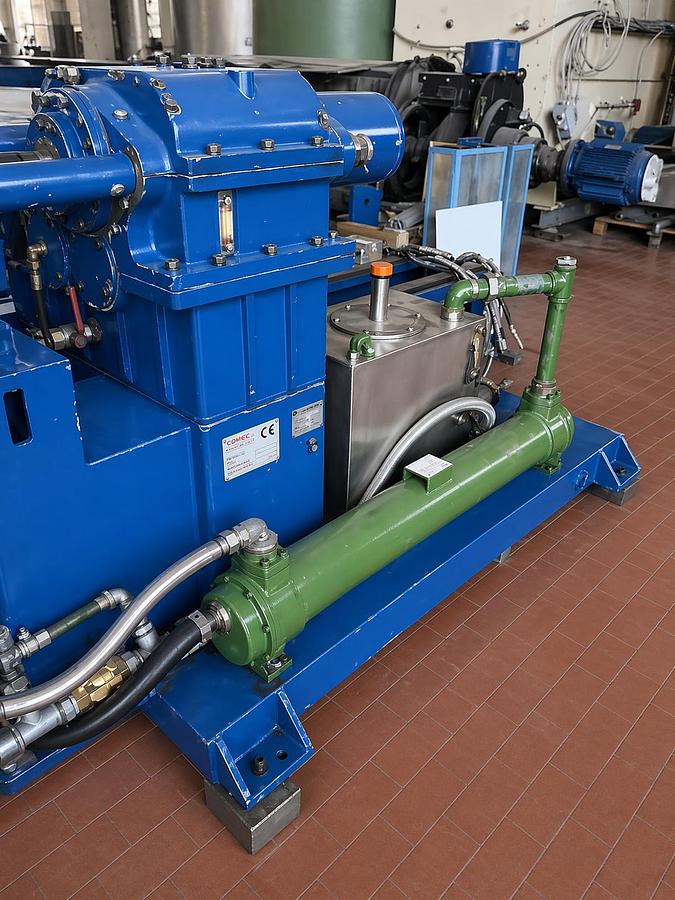 Refurbished Twin-screw compounding extruder COMAC EBC60 co-rotating 60 mm diam. 42 L/D