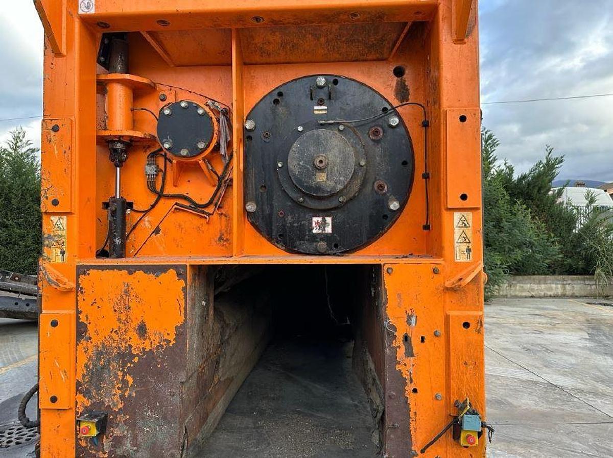 Used 2016 DOPPSTADT dual shaft shredder DW 306 Ceron