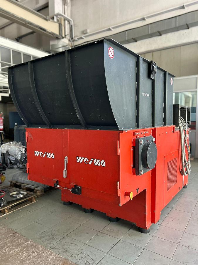 Refurbished single shaft shredder 1500 mm 90 kw weima 2015