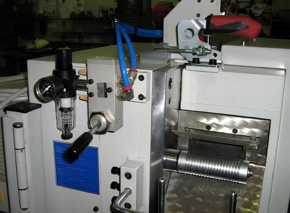 GERMANPLAST STRAND PELLETIZER < 200 kg/h 12 strands 100 mm wide