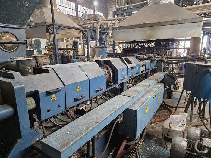 Used 1997 MARIS 2 X 92 mm. 40 L/D 2 degasing pumps