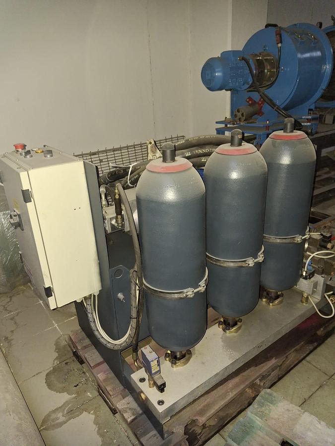 Refurbished BD PLAST SCREENCHANGER 300mm.