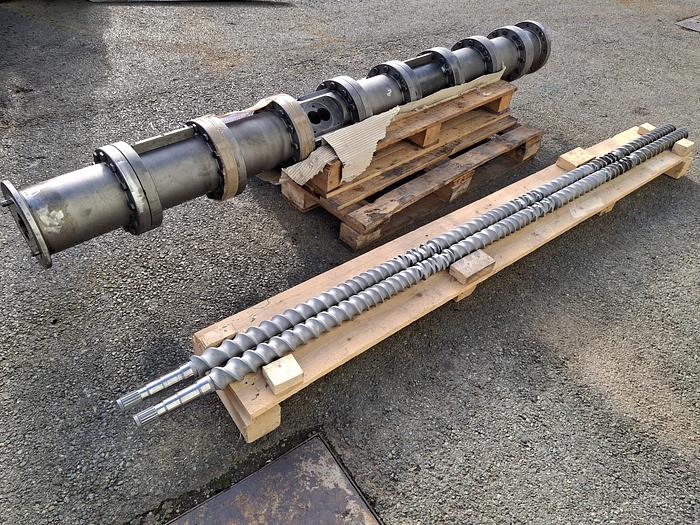 Refurbished COMAC EBC60 co-rotating 60 mm diam. 42 L/D