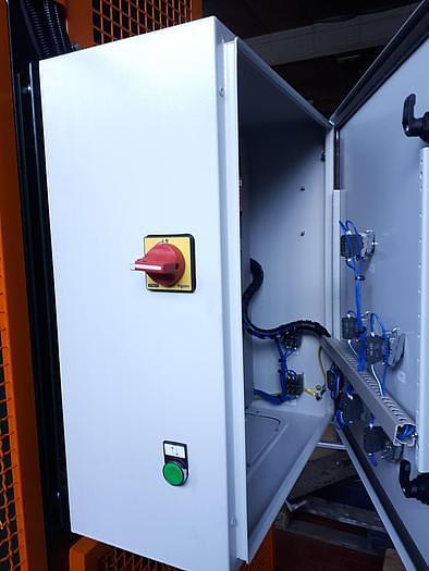 GUILLOTINE REEL SPLITTER 2.500x1.500 mm. 9 kw 35 T