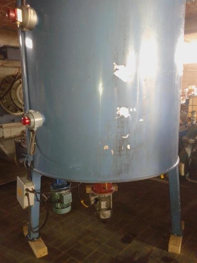 BUFFER SILOS - TO ENSURE FEEDING CONTINUITY