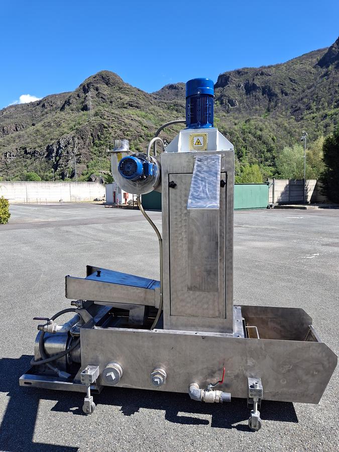 Used USED TECNOVA EXTRUSION LINE 130 mm.500-600 kg/h