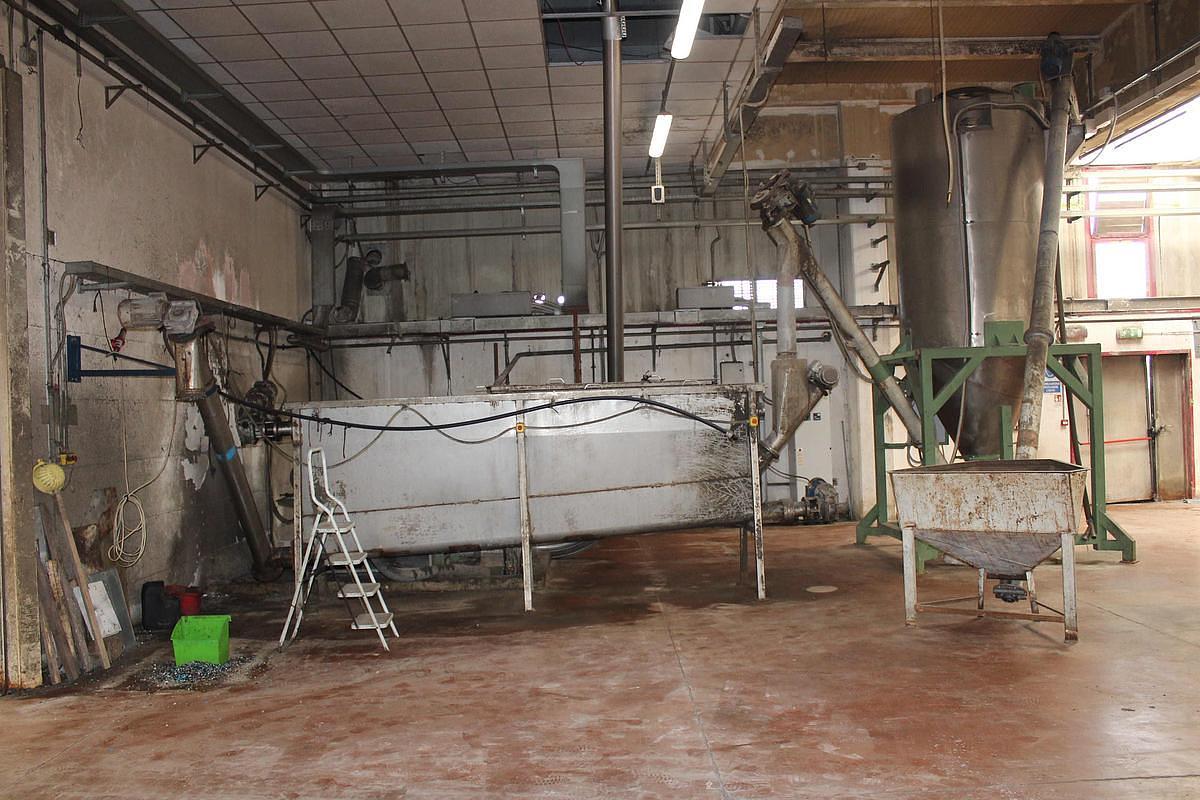 Used 2009 ITALIAN single screw washer for plastics