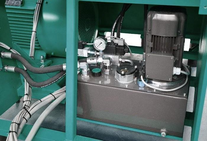 SINGLE SHAFT SHREDDER 600 mm.22 kw