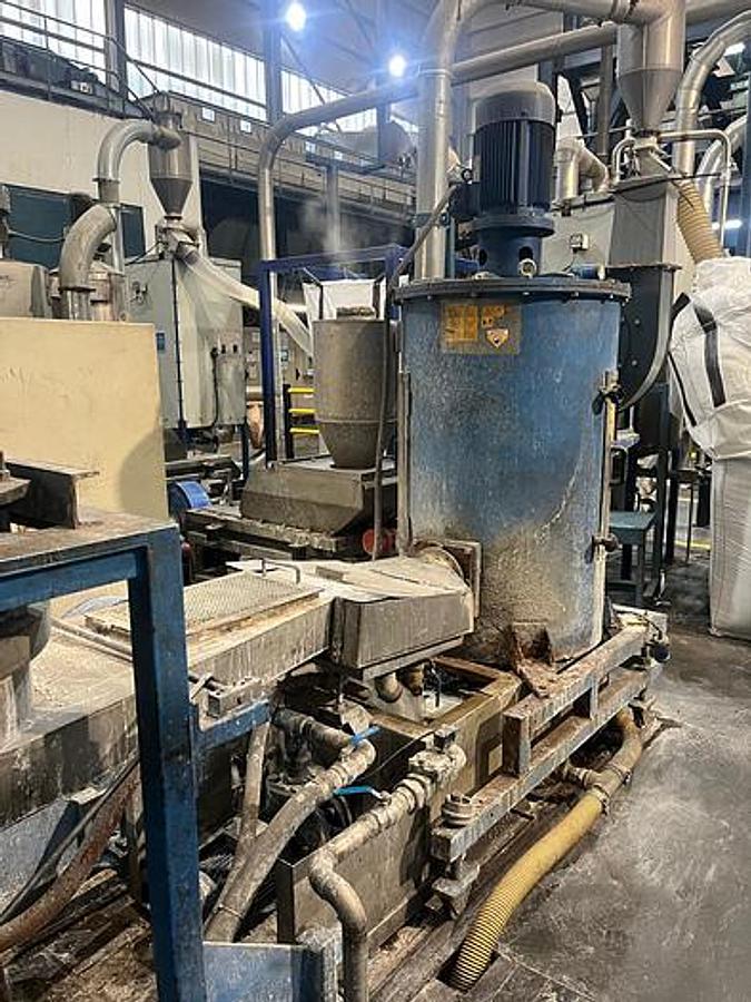 Used 1997 MARIS 2 X 92 mm. 40 L/D 2 degassing pumps