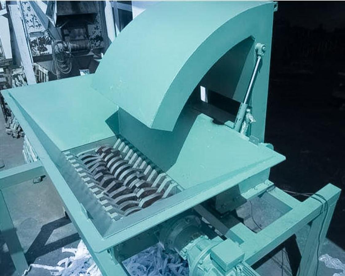 DUAL SHAFT SHREDDER 1350 88 kw