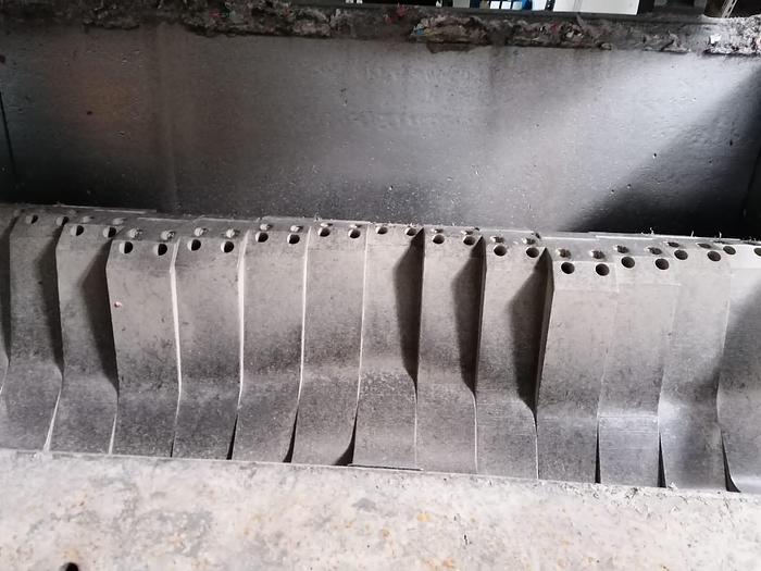 Refurbished MOLINARI 1200 mm. staggered knives