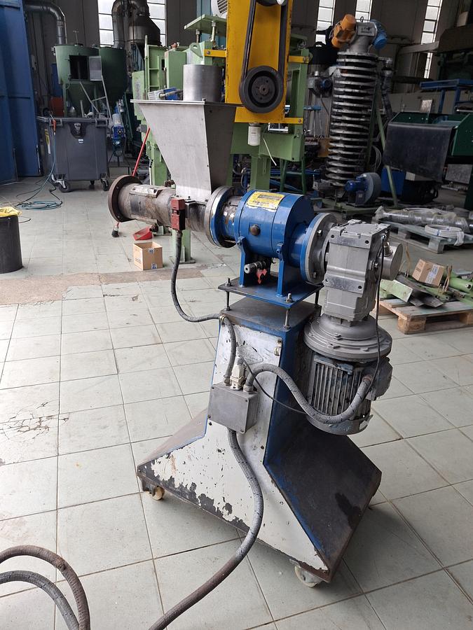 Refurbished twin-screw compounding extruder COMAC EBC60 co-rotating 60 mm diam. 42 L/D