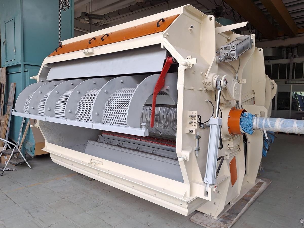 Refurbished vecoplan vaz 2500 HiTorque MNF-T 247 kw or 203 kw drive top ram reconditioned - Atex